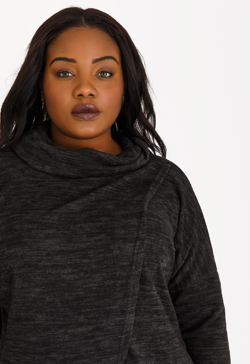 STYLE REPUBLIC PLUS - Wrap Front Pull Over Black
