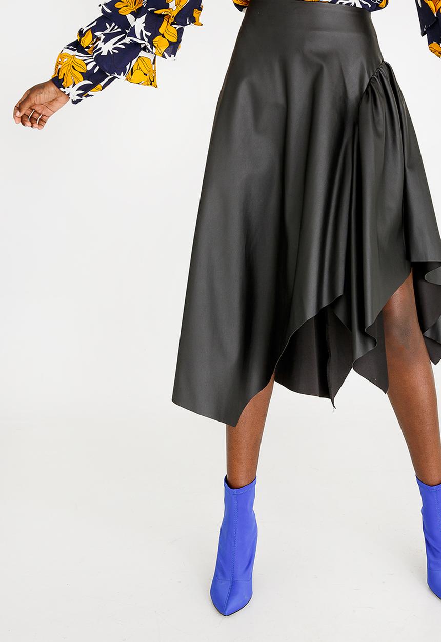 STYLE REPUBLIC - Leather Like Asymmetrical Skirt Black