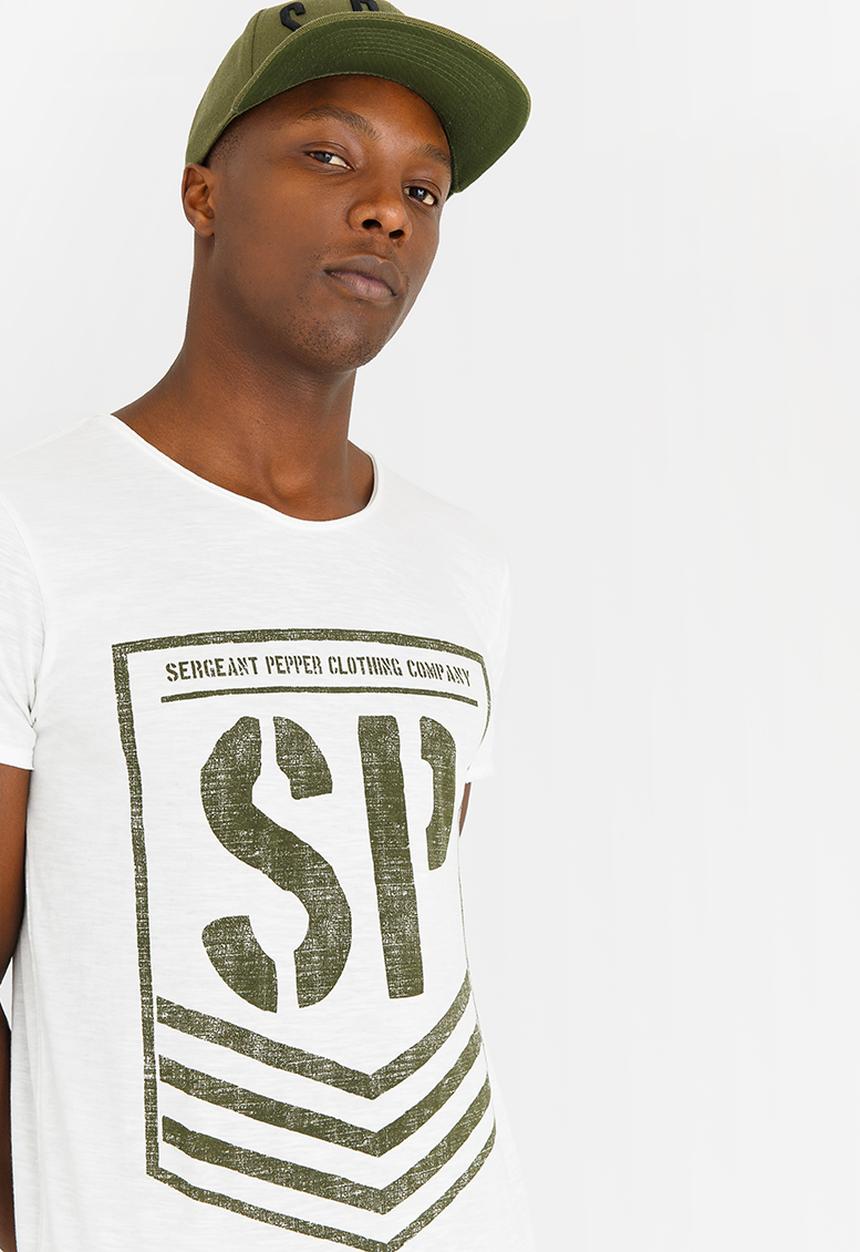 S.P.C.C - Chevron Shield Tee Off White