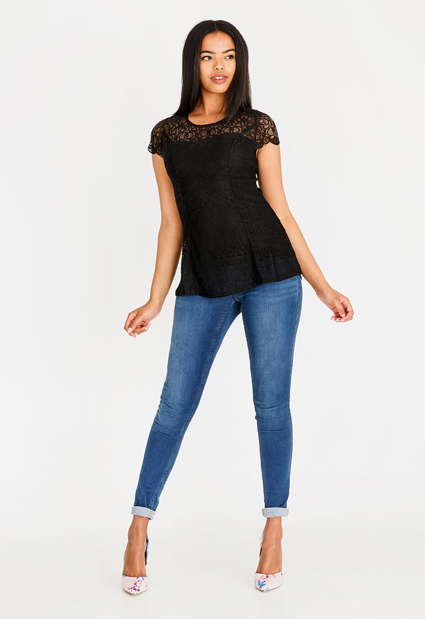Revenge - All-over Lace Top Black