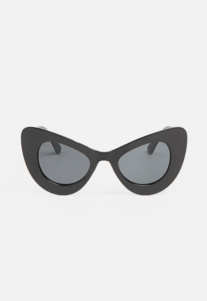STYLE REPUBLIC - Bold cat-eye sunglasses - black
