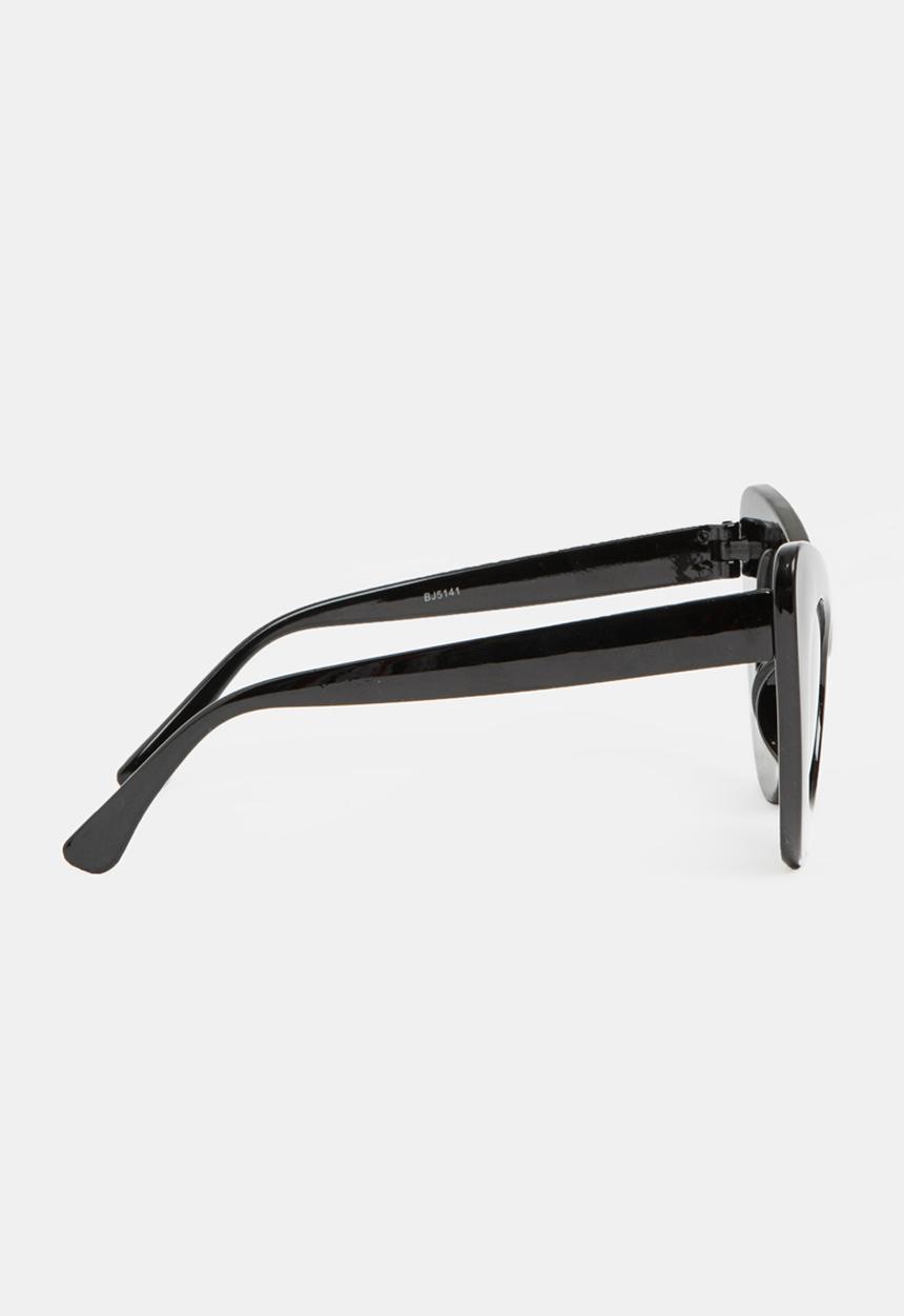 STYLE REPUBLIC - Bold cat-eye sunglasses - black