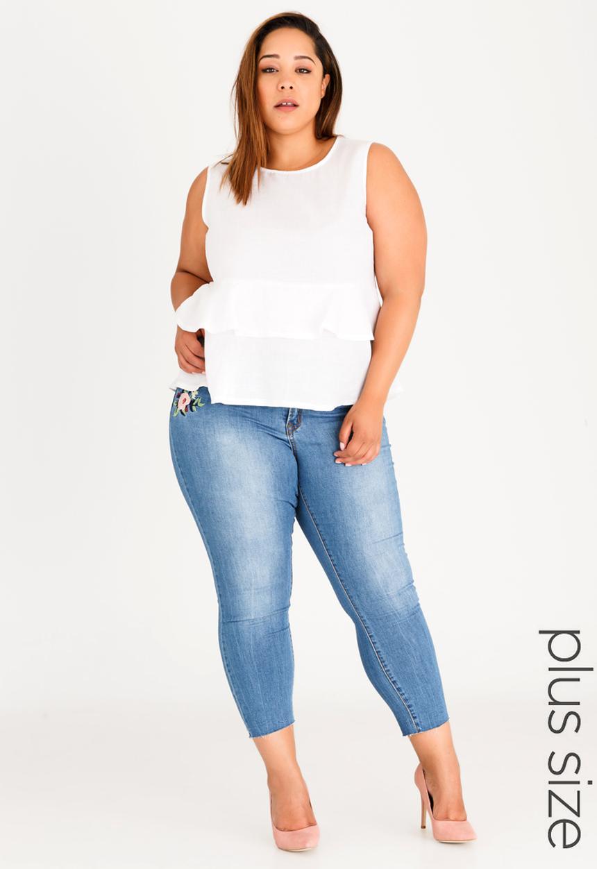 edit Plus - Sleeveless Tier Top White
