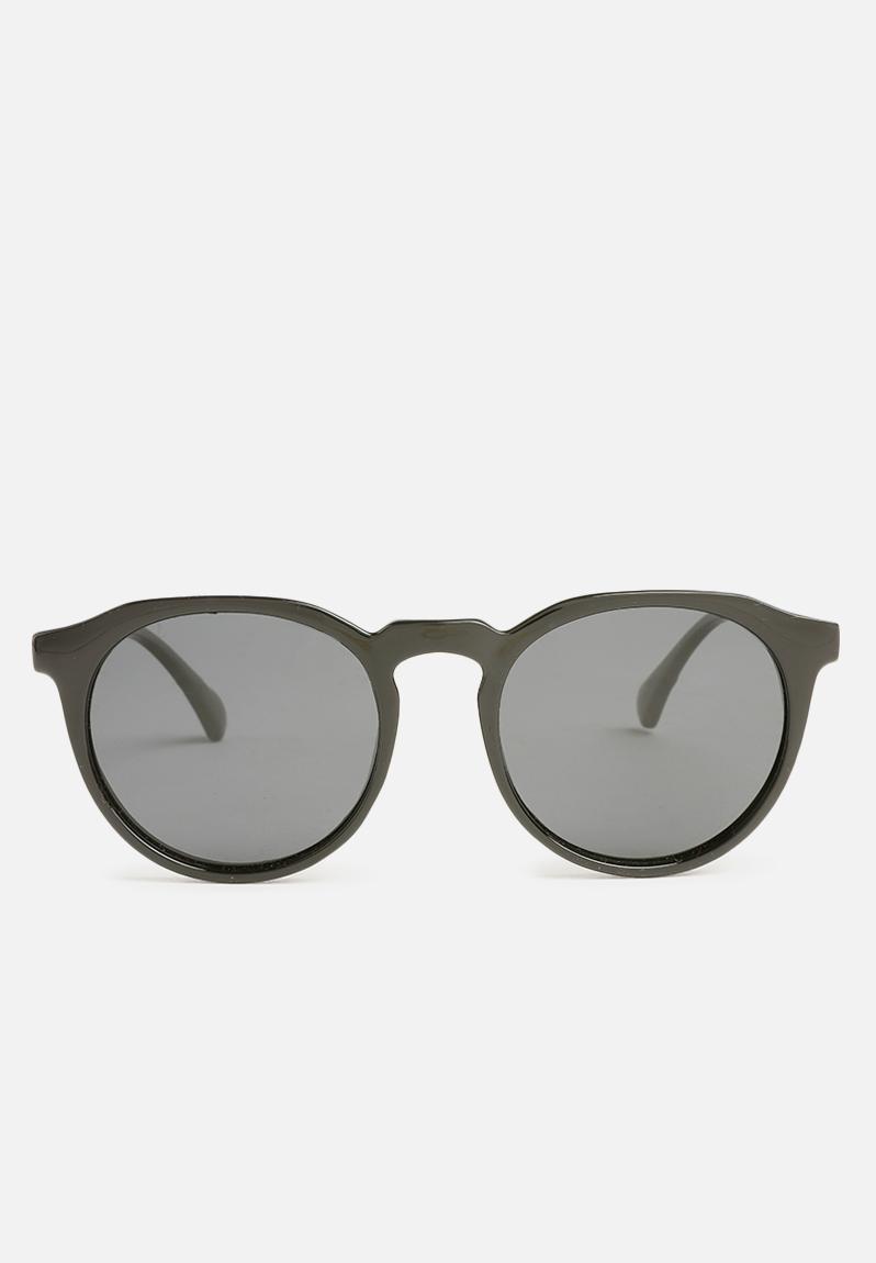 Tim sunglasses - black Superbalist Eyewear | Superbalist.com