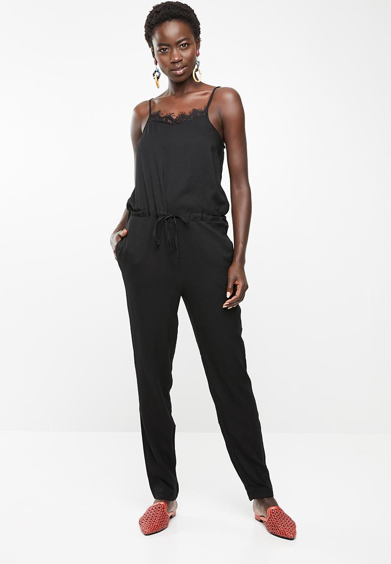 Viva singlet lace jumpsuit - black ONLY Jumpsuits & Playsuits ...