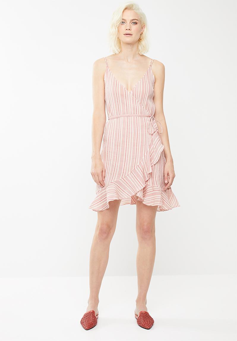 Summer wrap dress - pink Vero Moda Casual | Superbalist.com