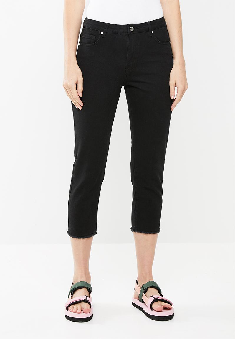 black cropped straight leg jeans