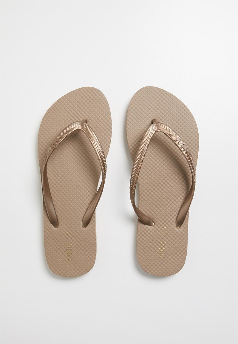  Rubi  thong bronze Cotton On Sandals  Flip Flops 