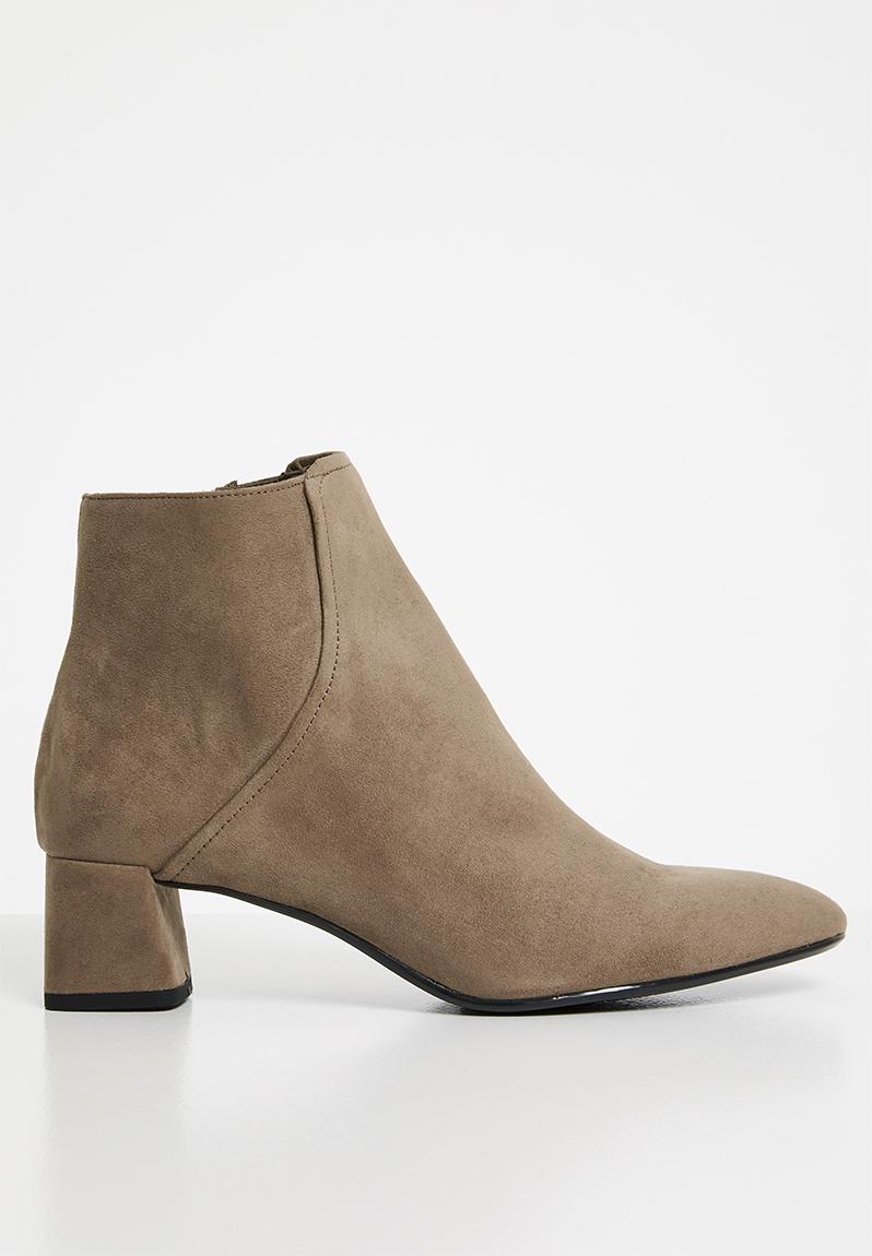 mango pebbled leather boots