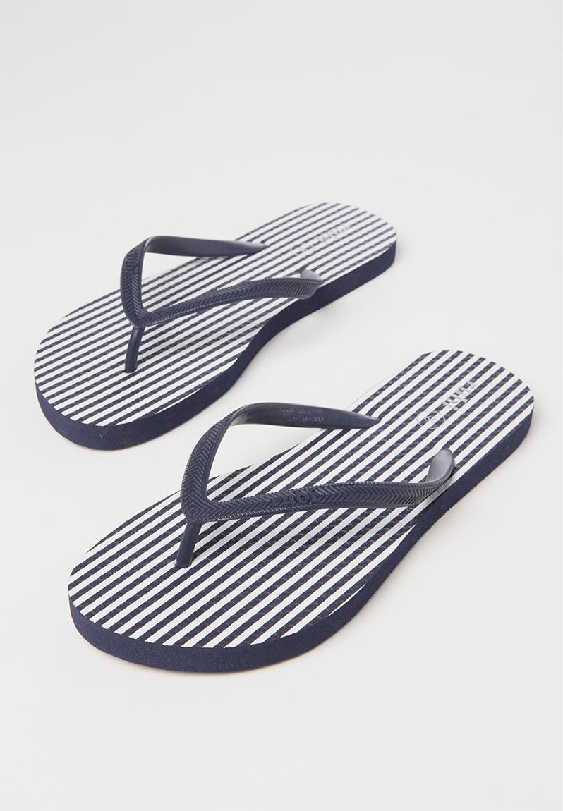  Rubi  thong navy shirting stripe Cotton On Sandals  Flip 