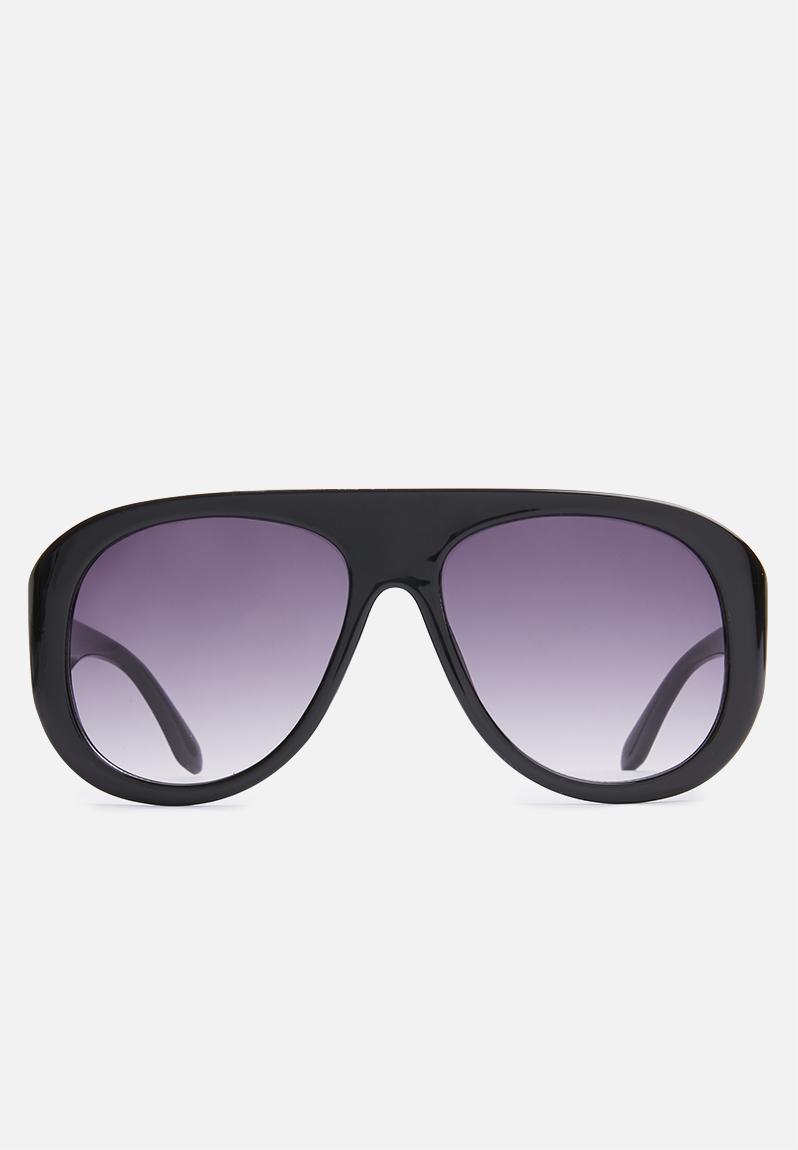 Hugh aviator sunglasses - black Superbalist Eyewear | Superbalist.com