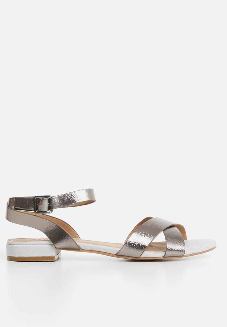 Enid metallic sandals - silver Butterfly Feet Sandals & Flip Flops ...