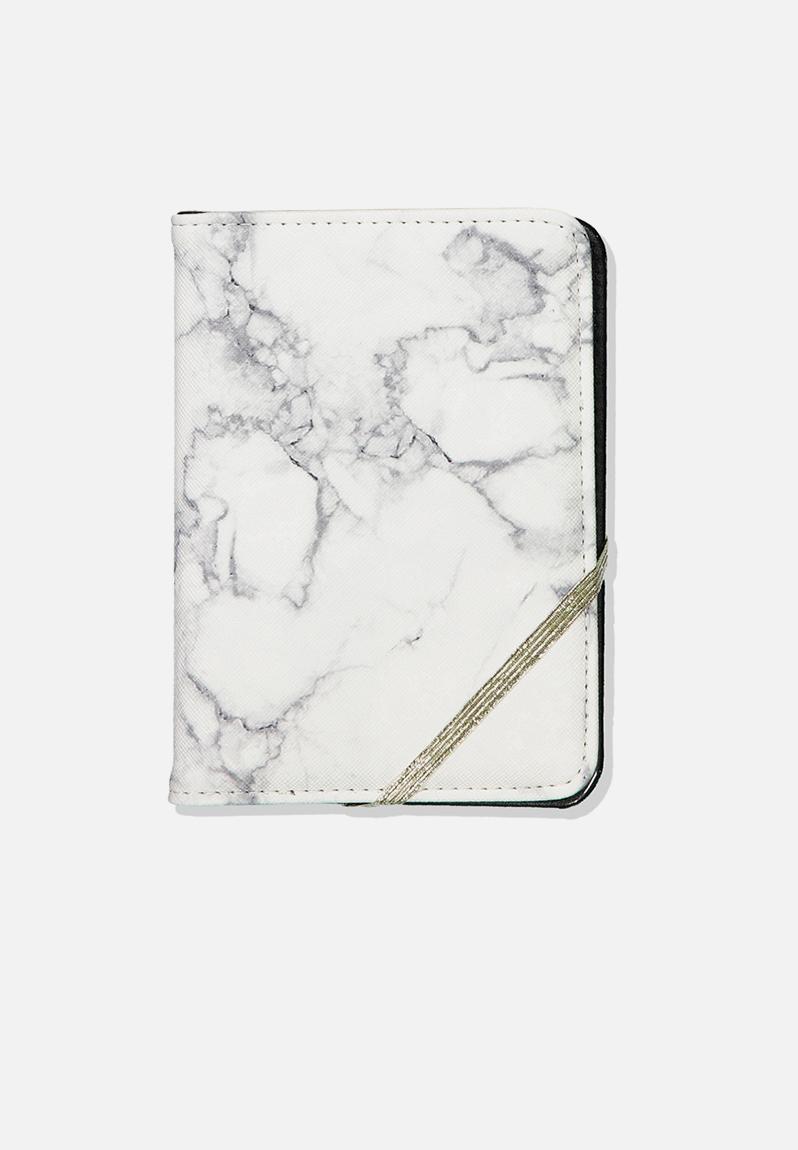 Passport holder marble Typo Accessories