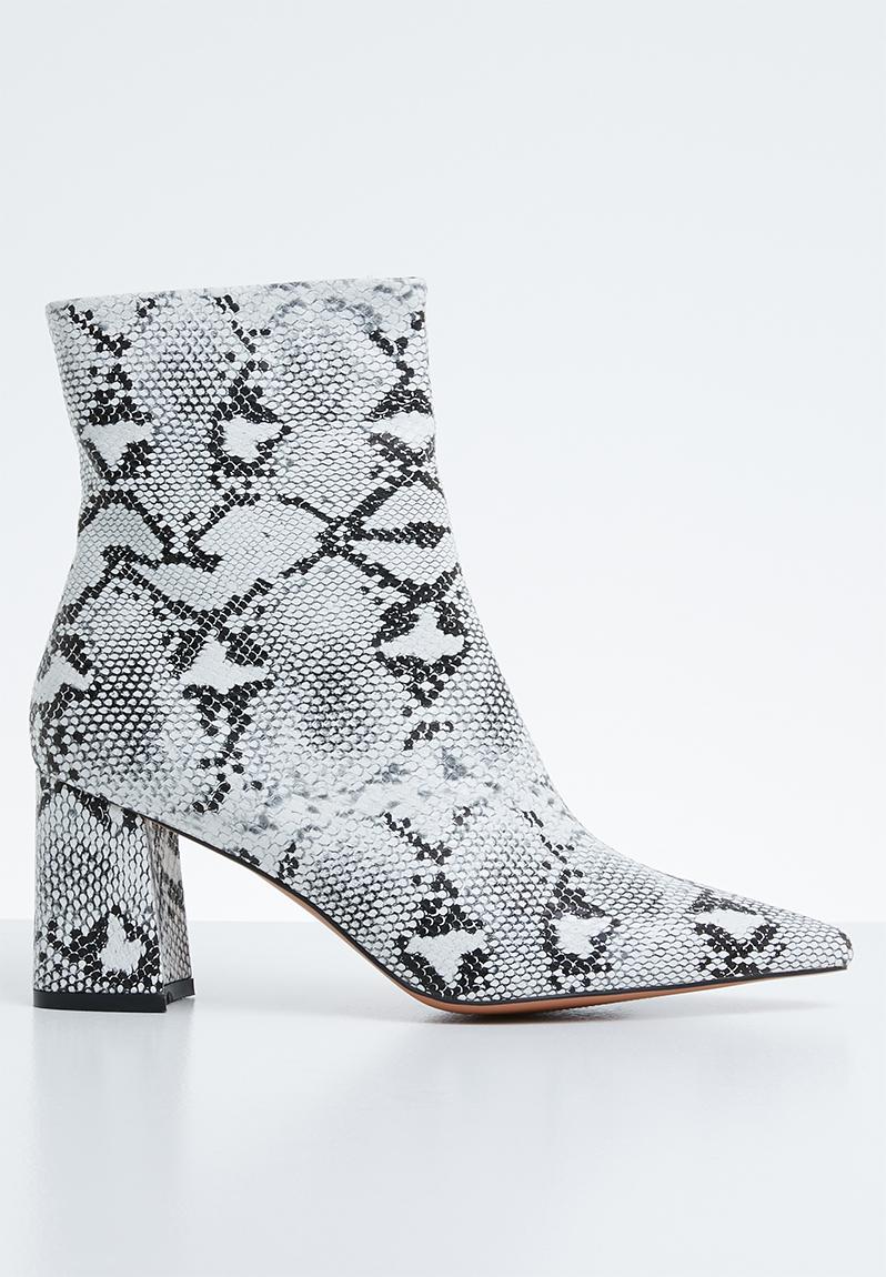 Grizzly mid heel point toe ankle boot - snake Public Desire Boots ...