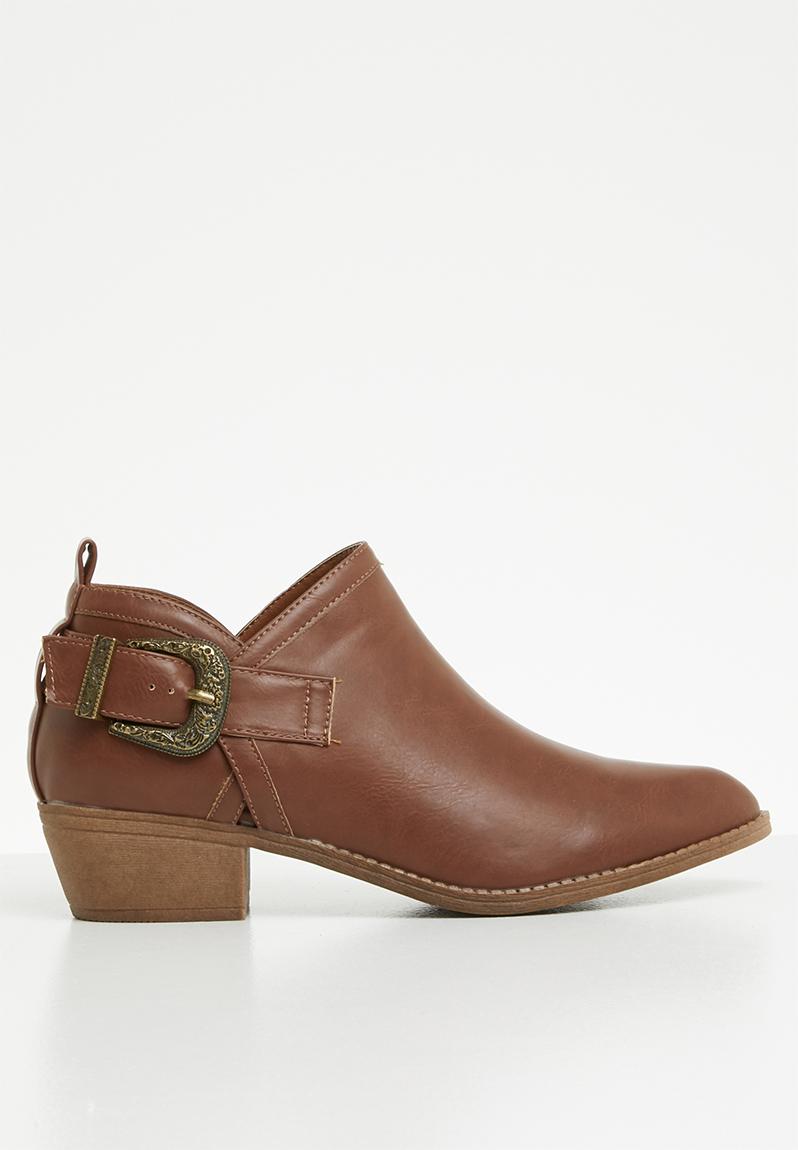 Side Buckle Low Heel Ankle Boot Brow