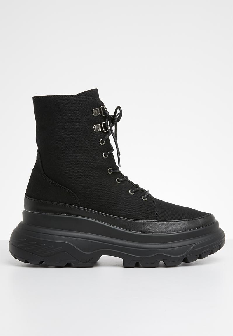 hard sole hiking boots