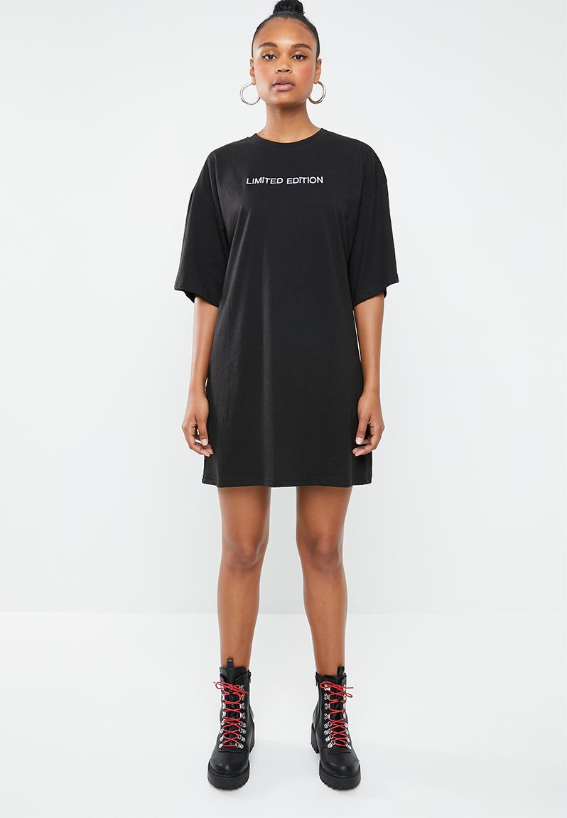 Oversized T-shirt dress limited edition - black Missguided Casual ...