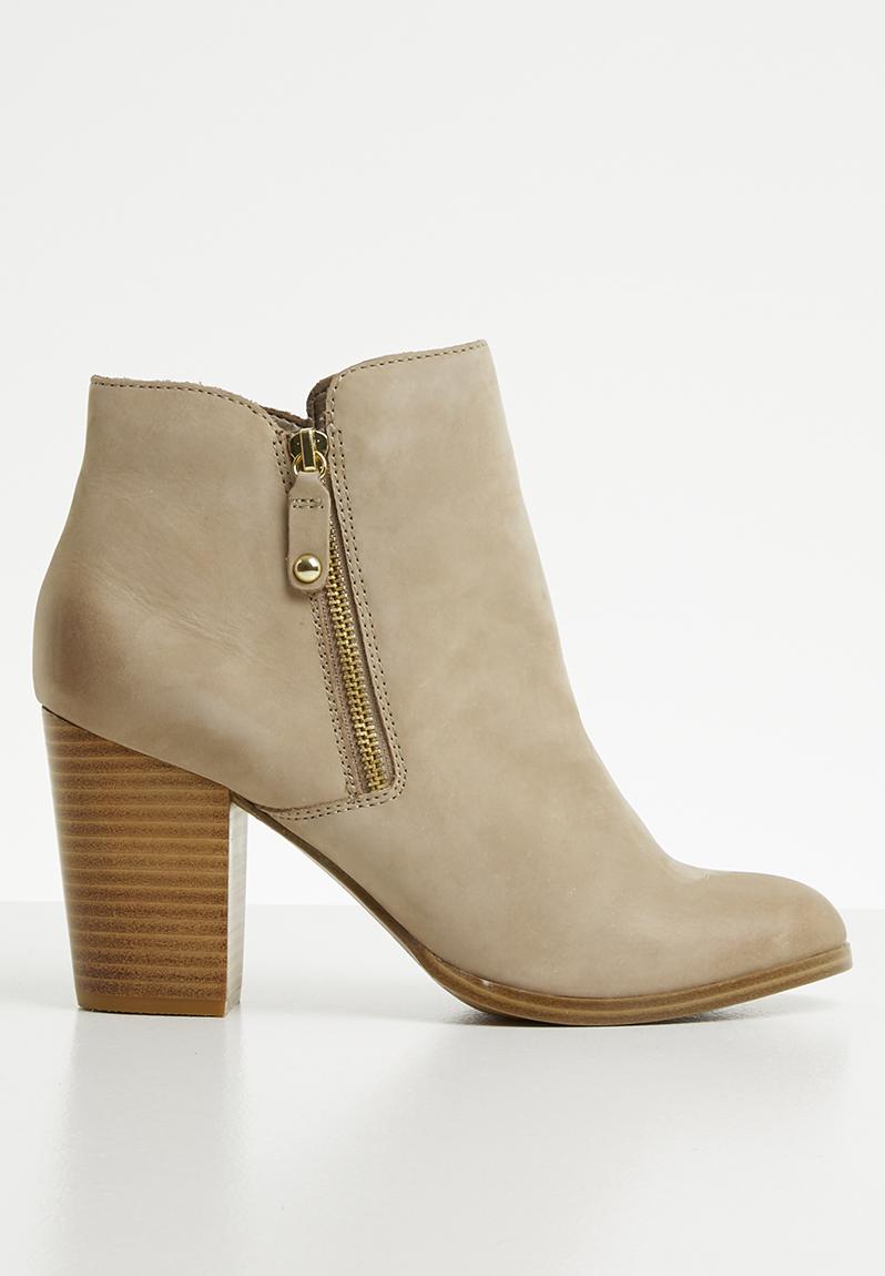naedia aldo boots