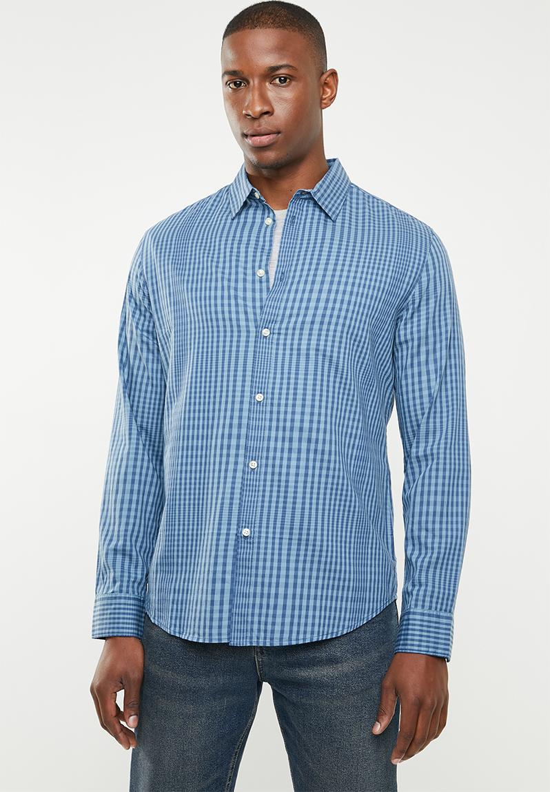 men button up long sleeve shirt