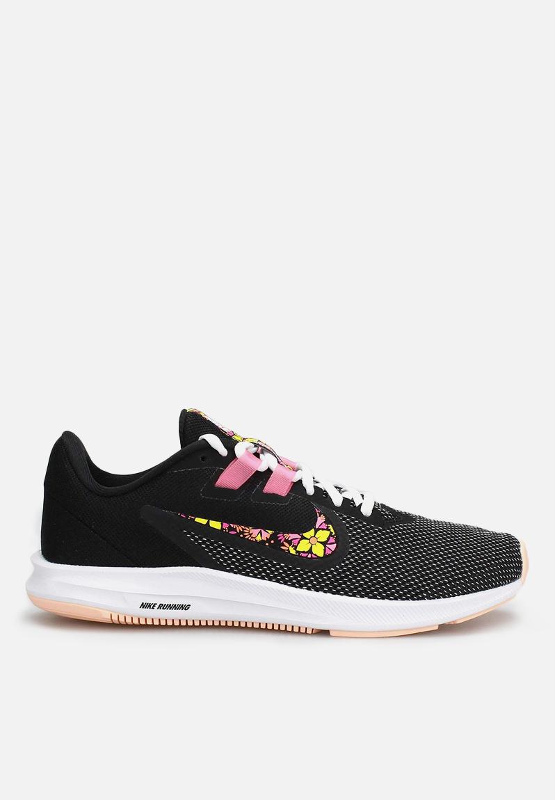 wmns nike downshifter