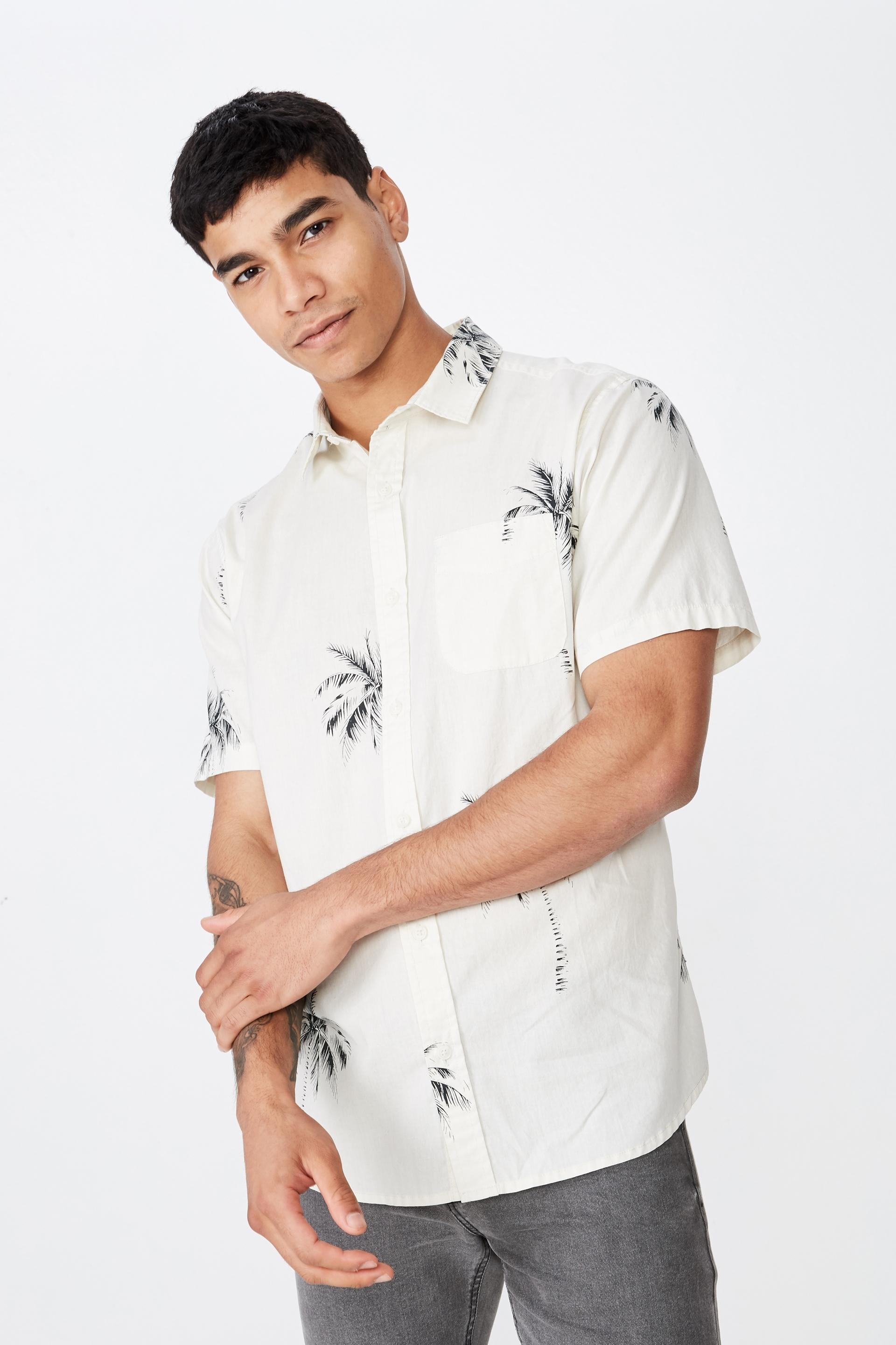 Resort short sleeve shirt - vintage white palm trees Cotton On Shirts ...