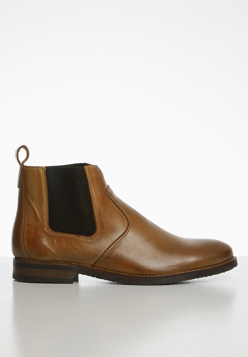 luke lace up boot
