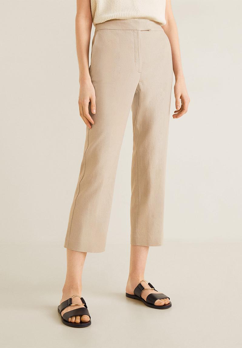 ladies beige cropped trousers