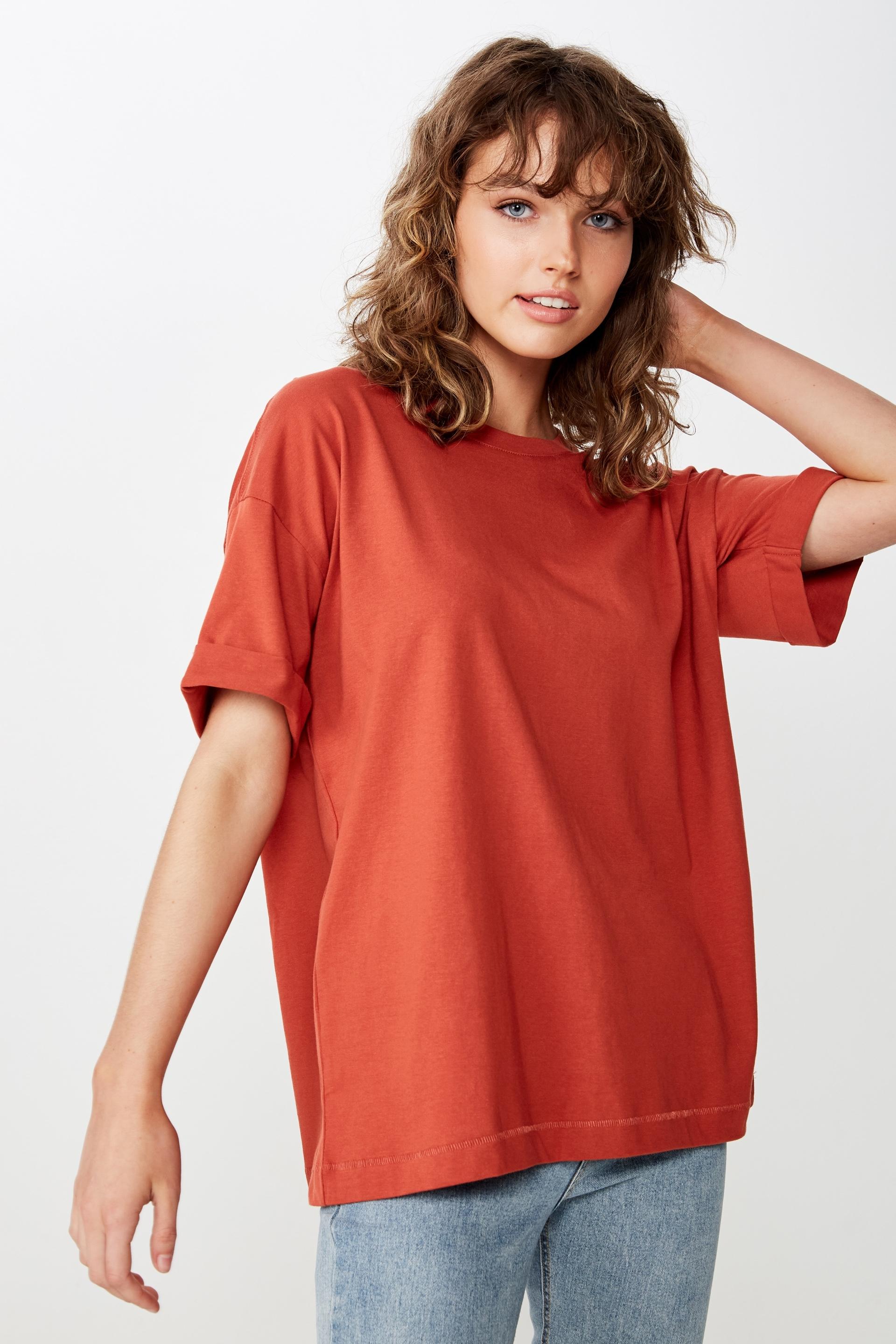 the relaxed tee