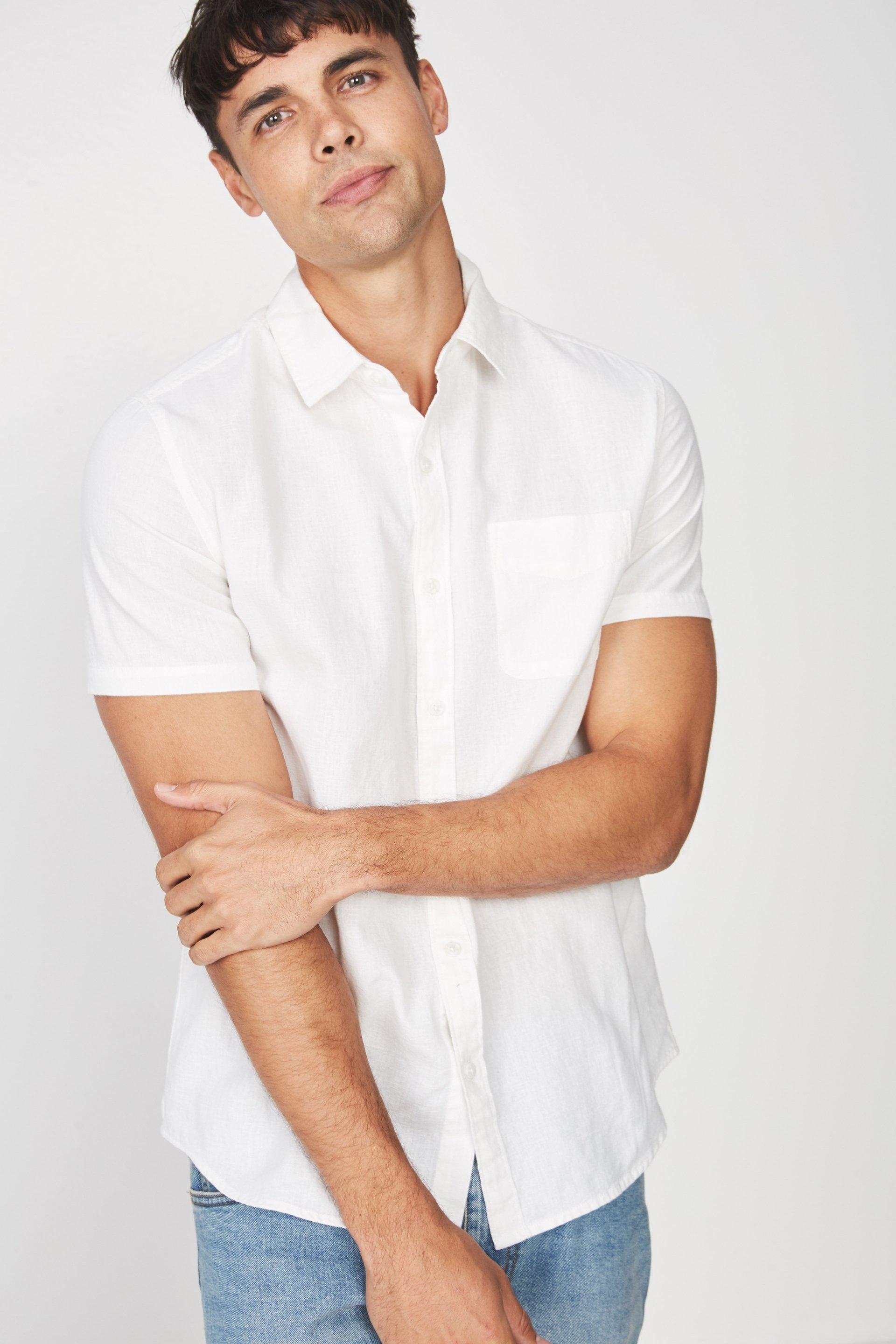 white linen short sleeve shirt men