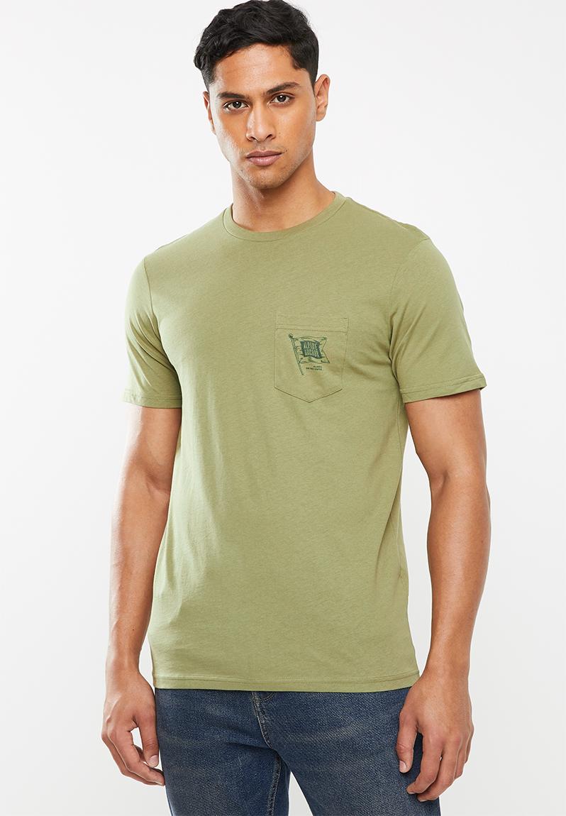 Alpine anchor tbar souvenir t-shirt - blair khaki Cotton On T-Shirts ...