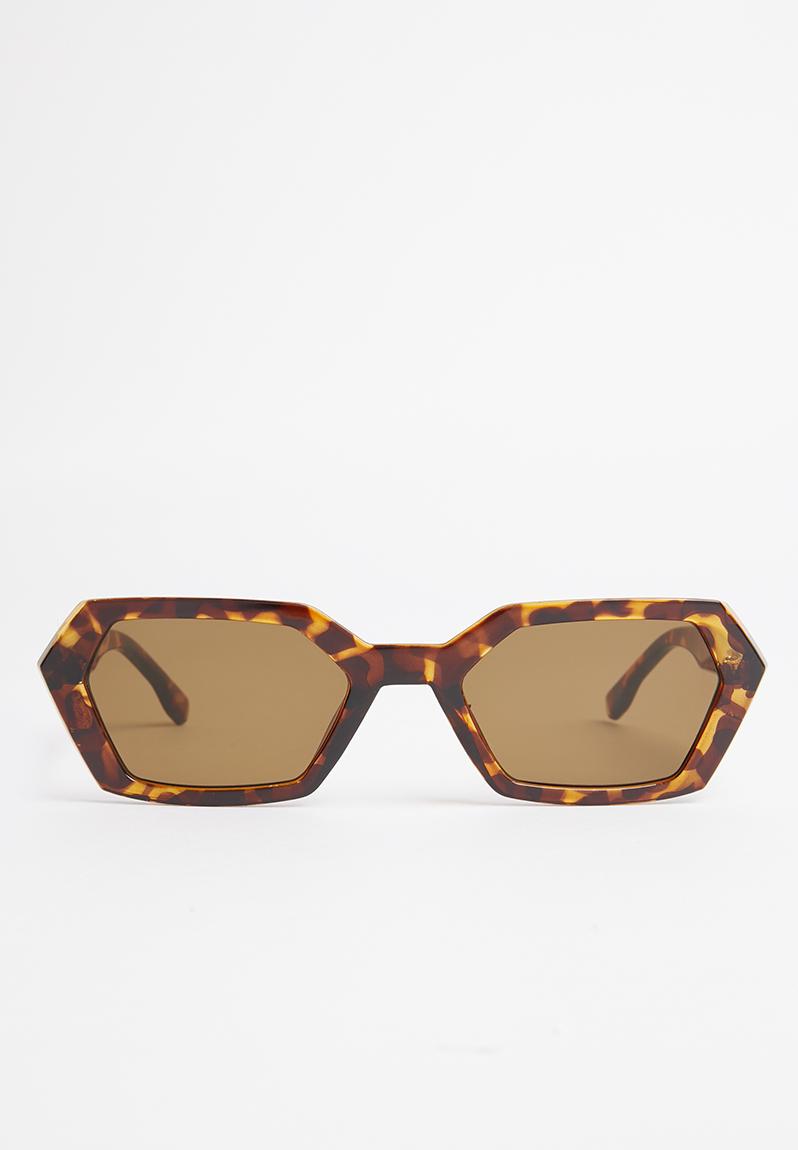 Chasity sunglasses - brown Superbalist Eyewear | Superbalist.com