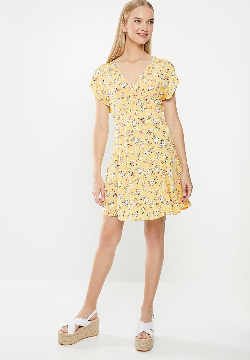 Woven ultimate tea dress leah floral sundress Cotton On Casual