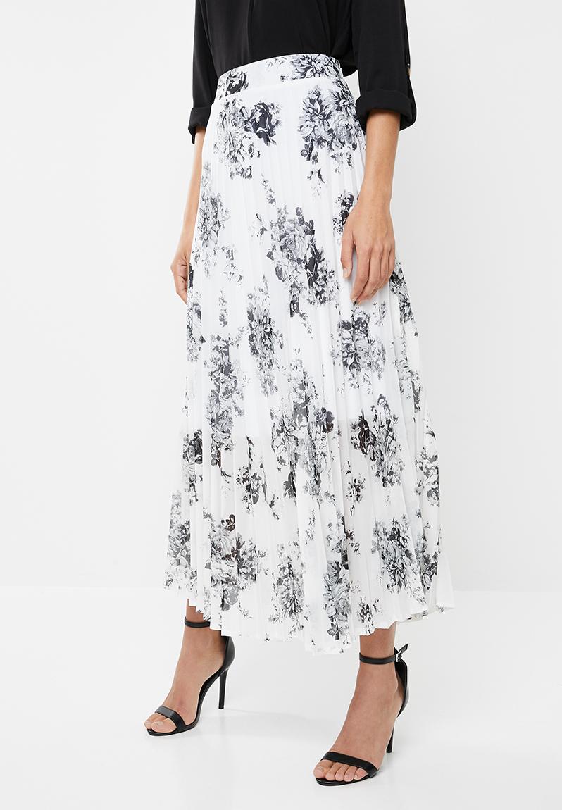 Pleated Maxi Skirt Black And White Edit Skirts 