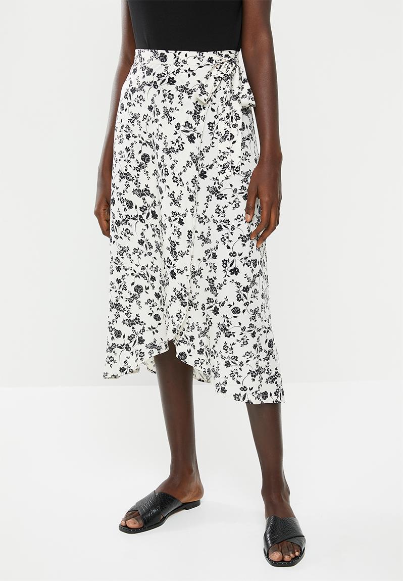 Louisa wrap midi skirt - cream New Look Skirts | Superbalist.com