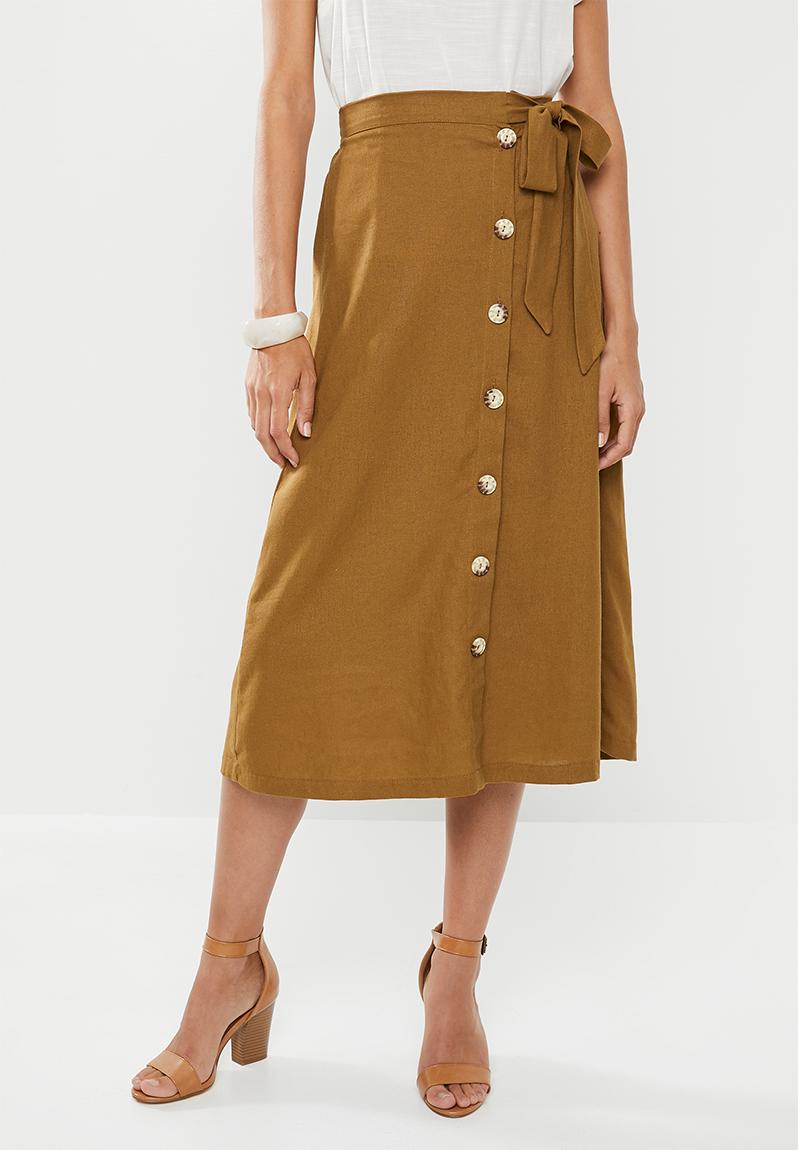 tan button skirt