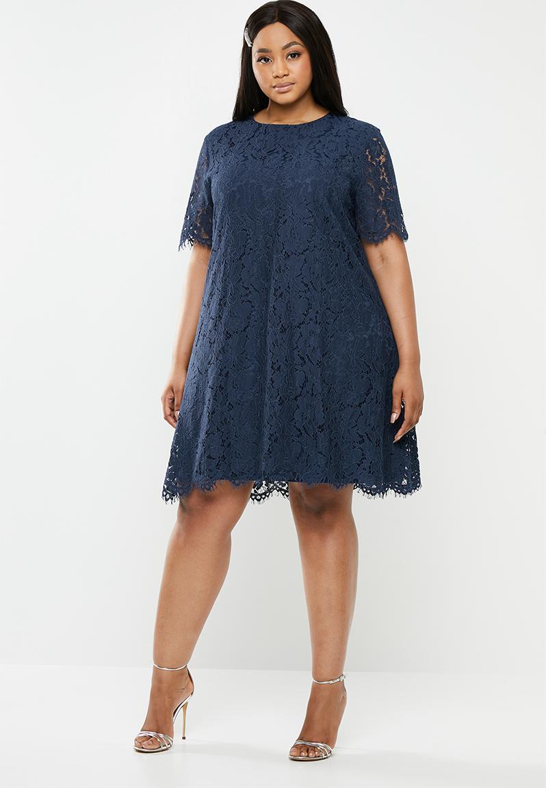 Curve lace dress - navy Glamorous Dresses | Superbalist.com