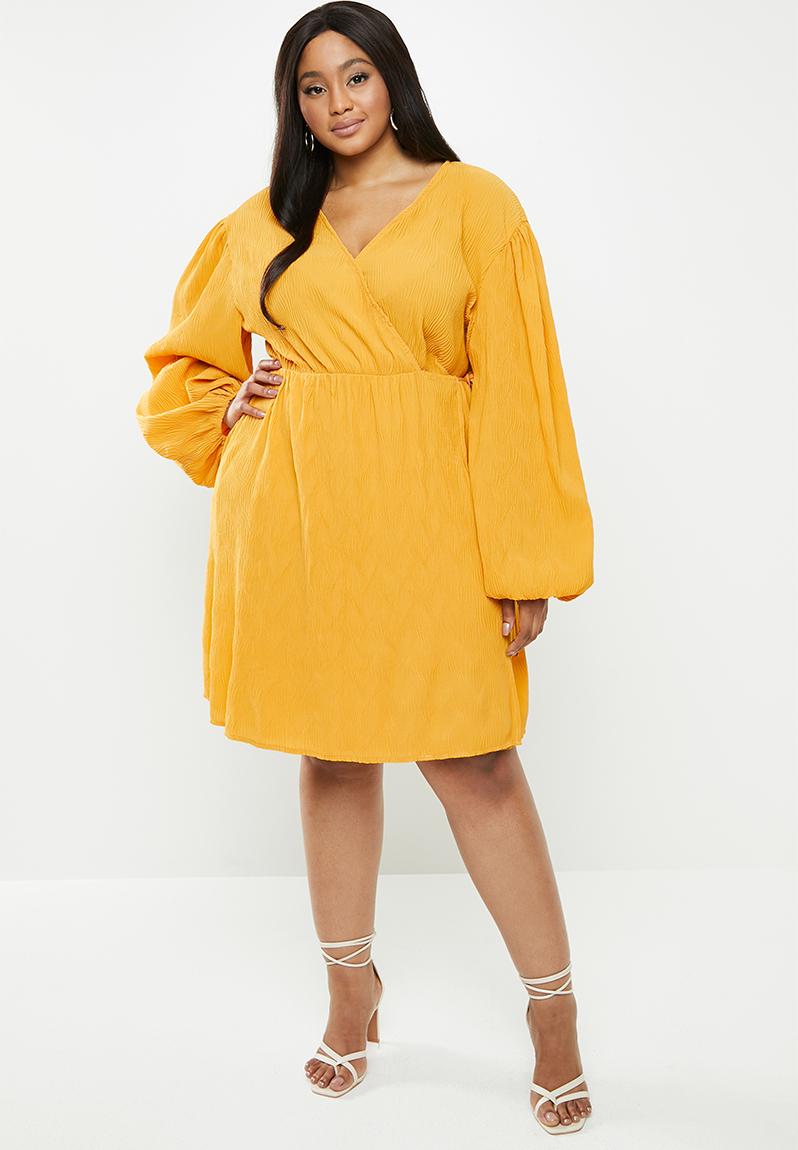 Plus plisse wrap with volume sleeve - yellow Glamorous Dresses ...