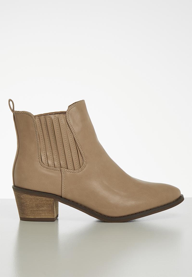 nakd boots beige