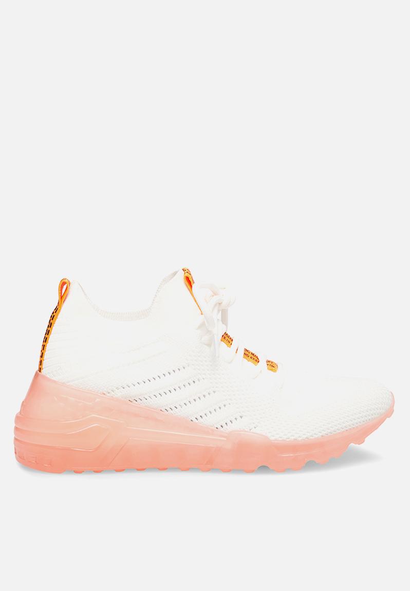 steve madden cello wedge sneaker