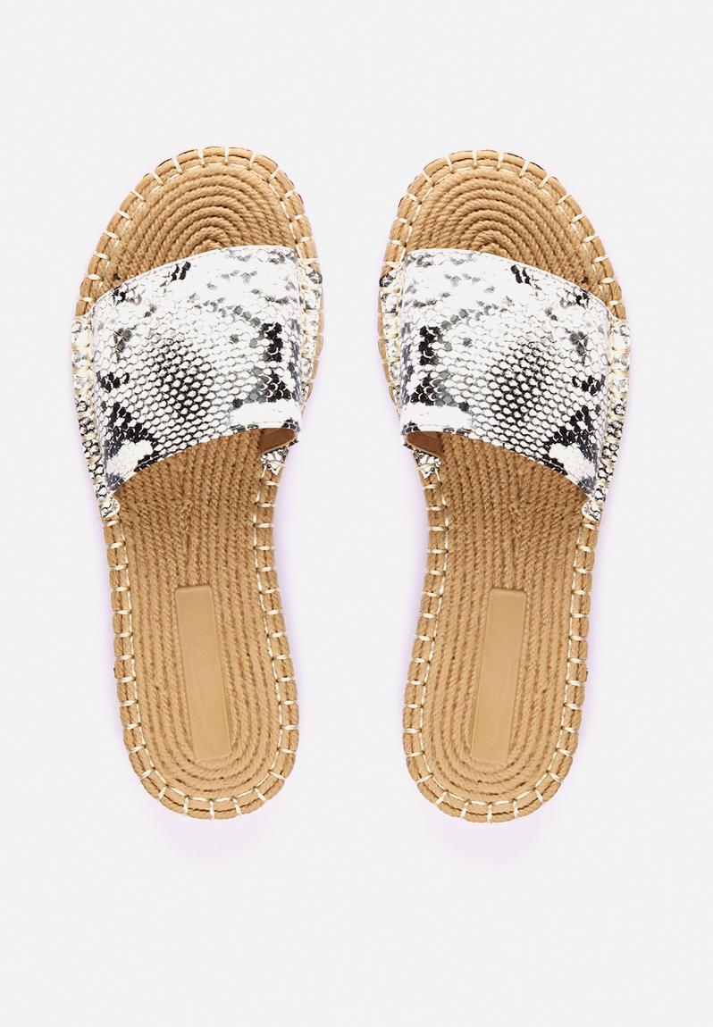 mercedes flip flops