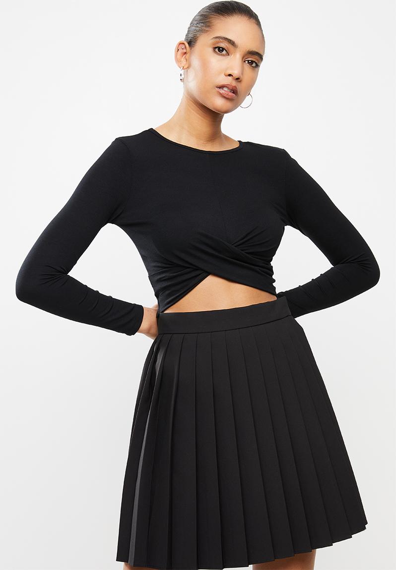 Wrap bodice crop top - black Blake T-Shirts, Vests & Camis ...