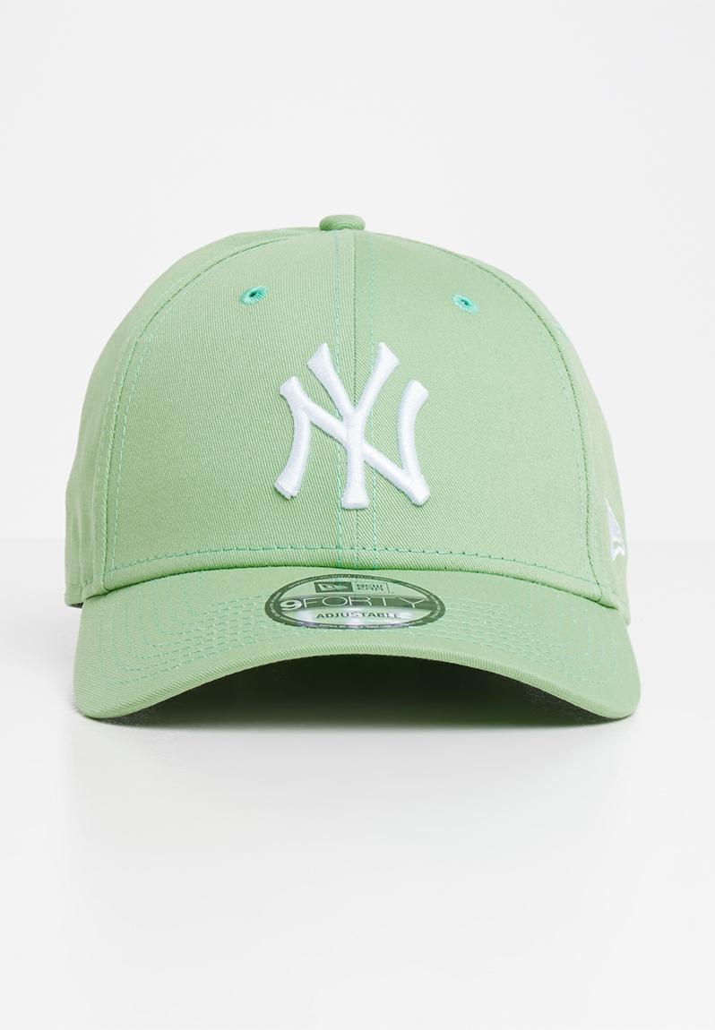 new york yankees cap green