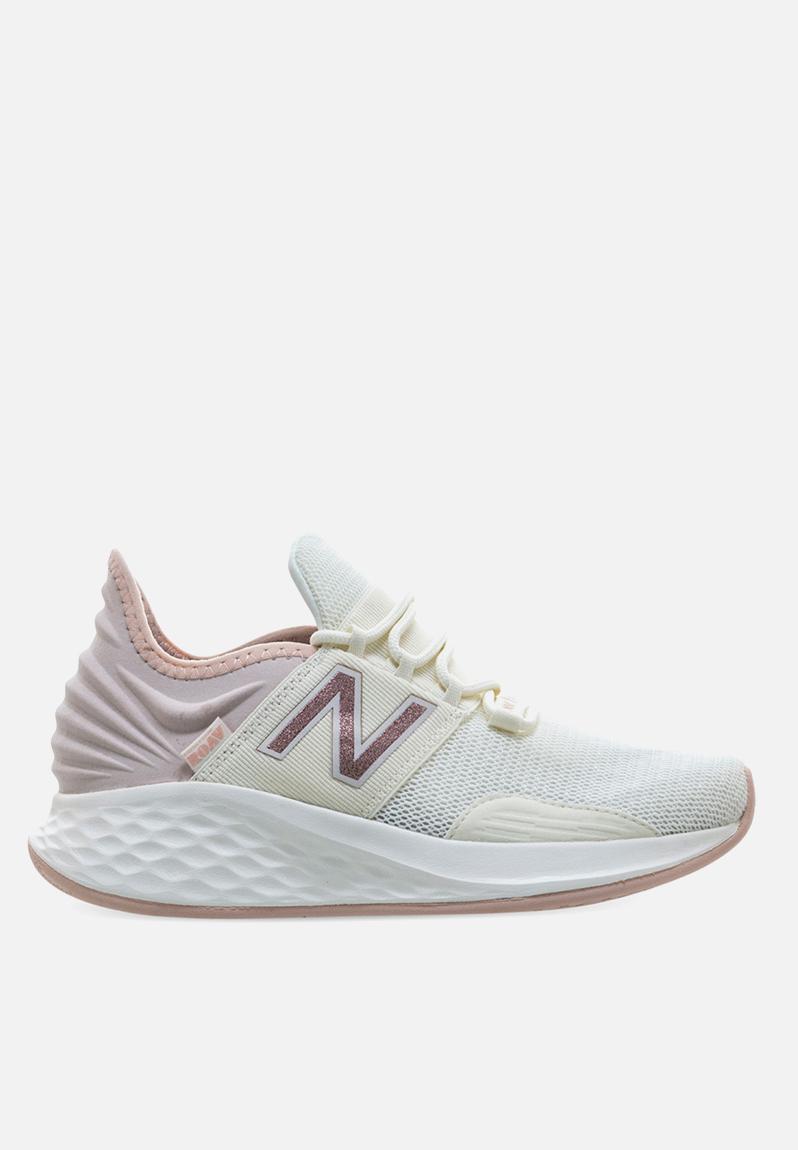 Fresh foam roav - wroavsd - white/light pink New Balance Trainers ...