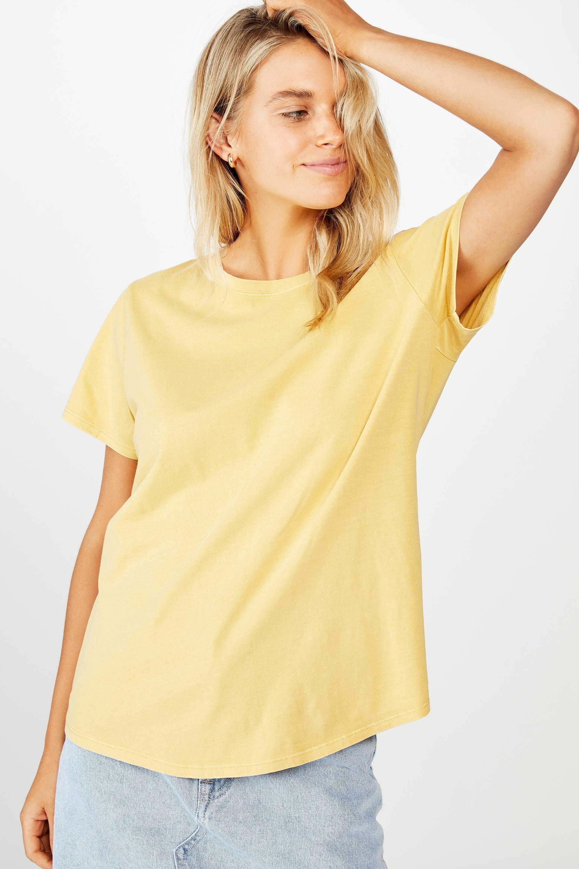 The one crew tee - washed new wheat Cotton On T-Shirts, Vests & Camis ...