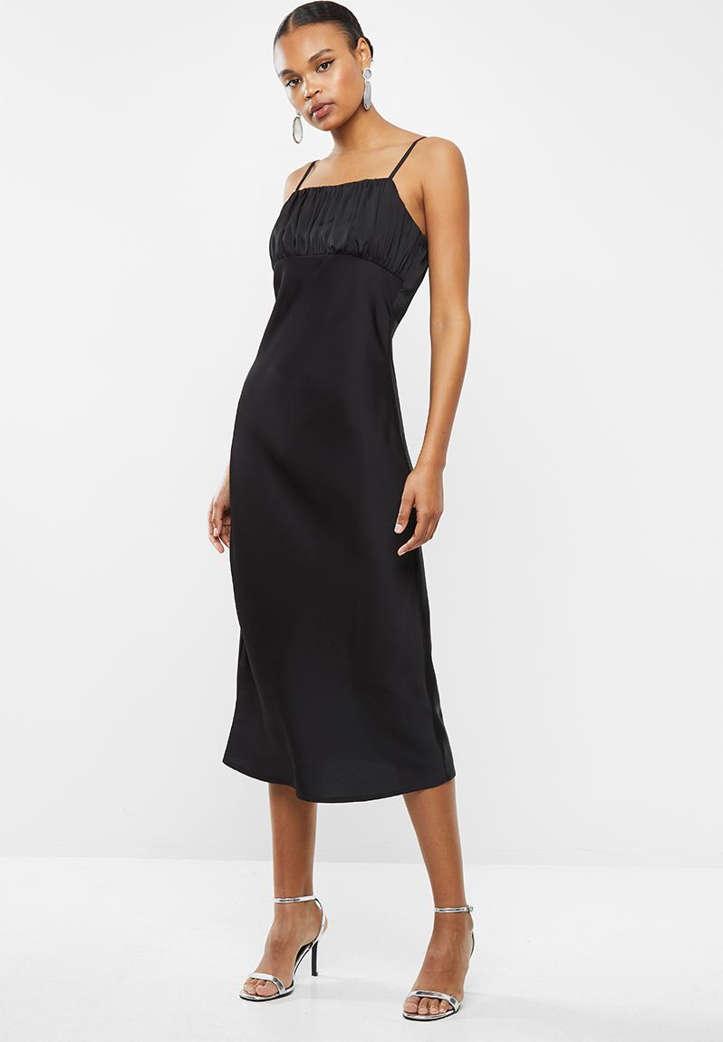 Ruched bust strappy satin midi dress - black Missguided Occasion ...
