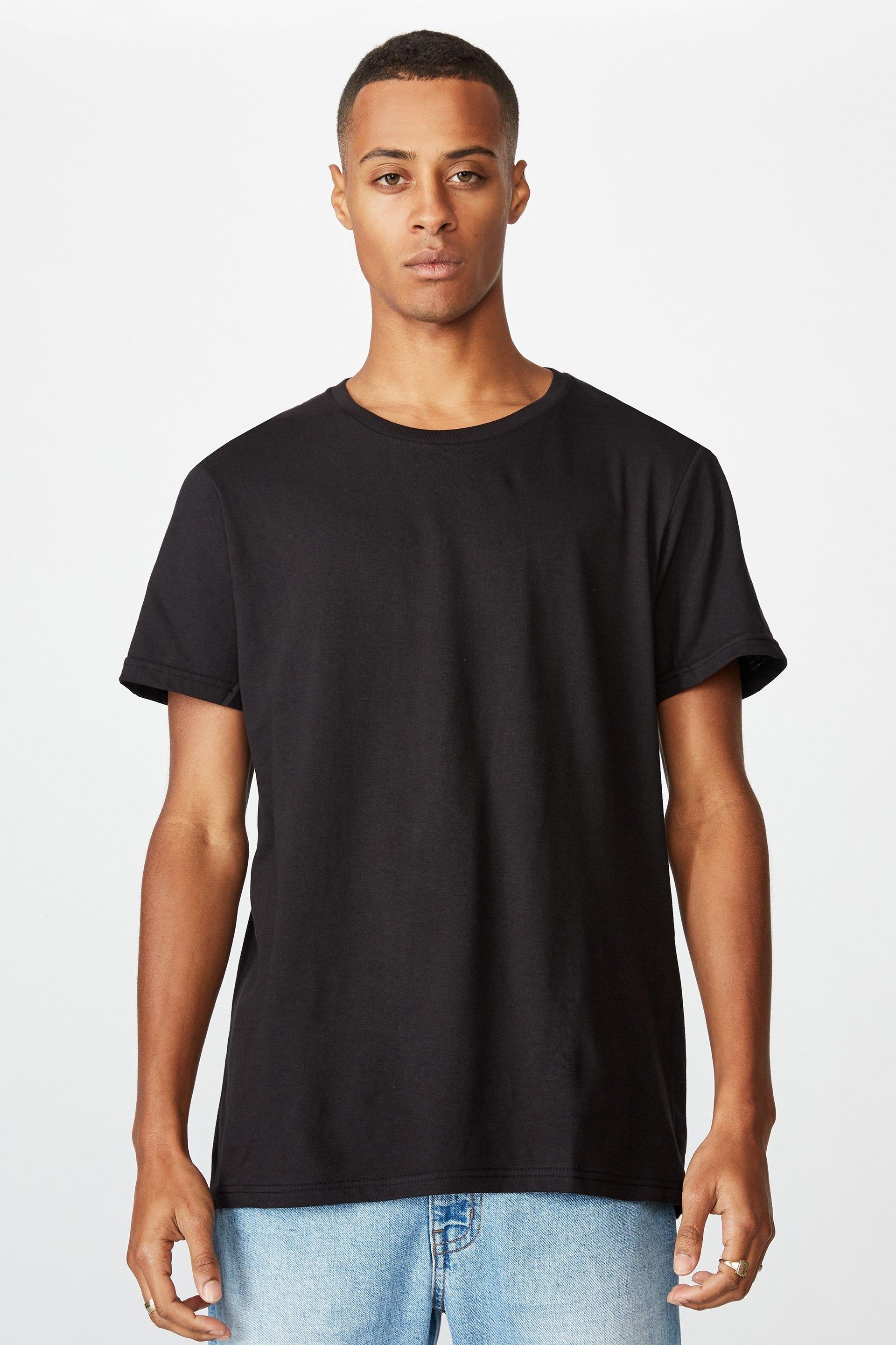 Essential crew t-shirt - black Cotton On T-Shirts & Vests | Superbalist.com