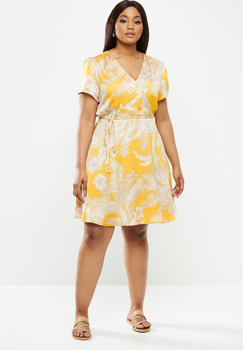 shirt dress with waist belt