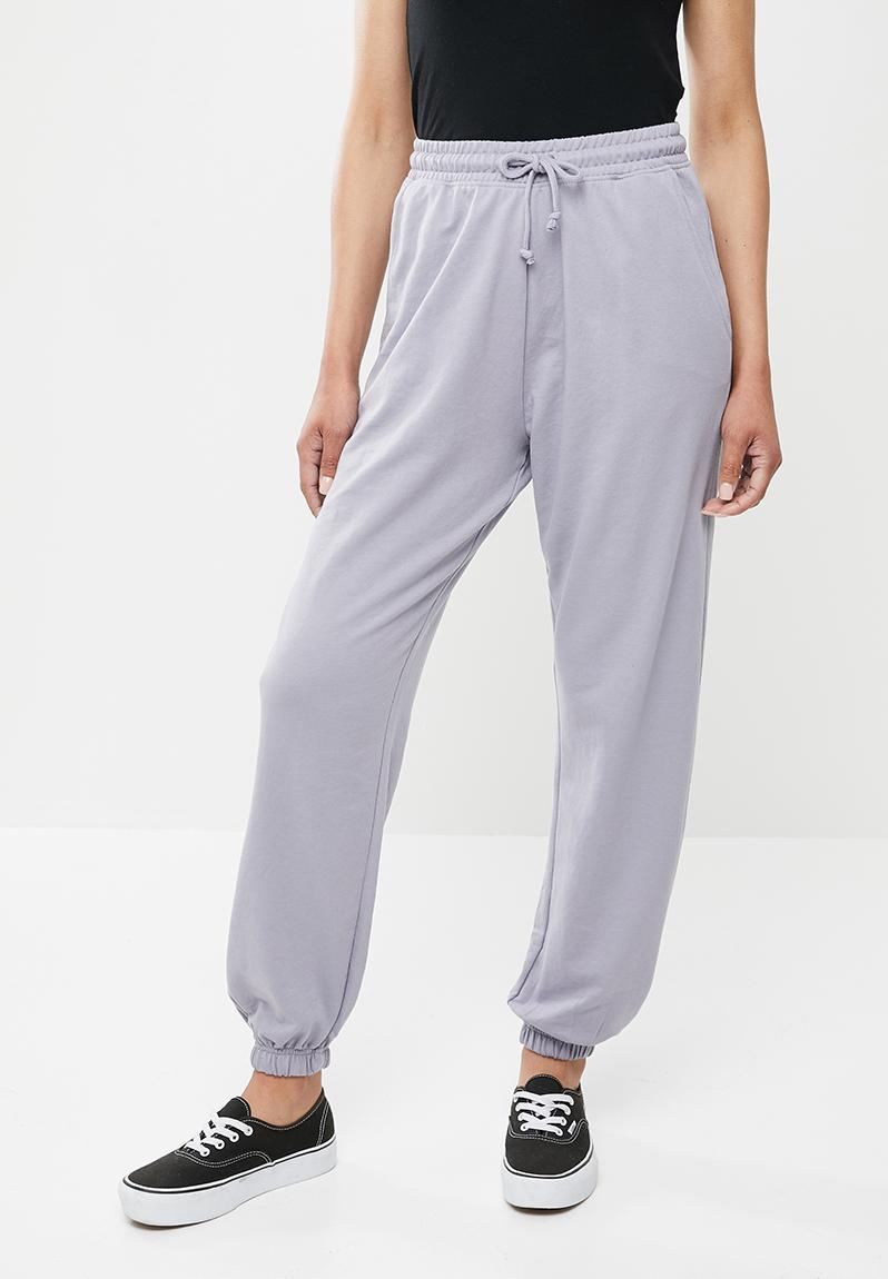 90s oversized jogger - lilac Missguided Trousers | Superbalist.com