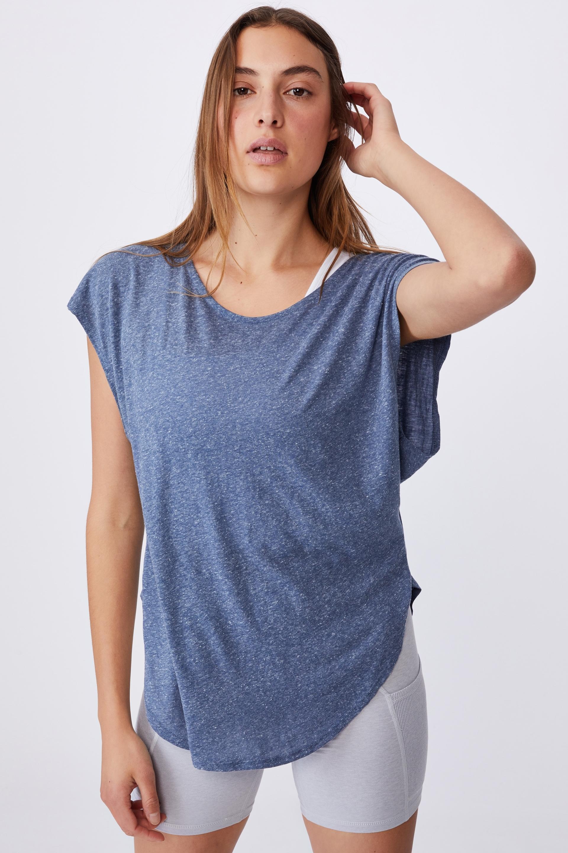 elastic hem t shirt