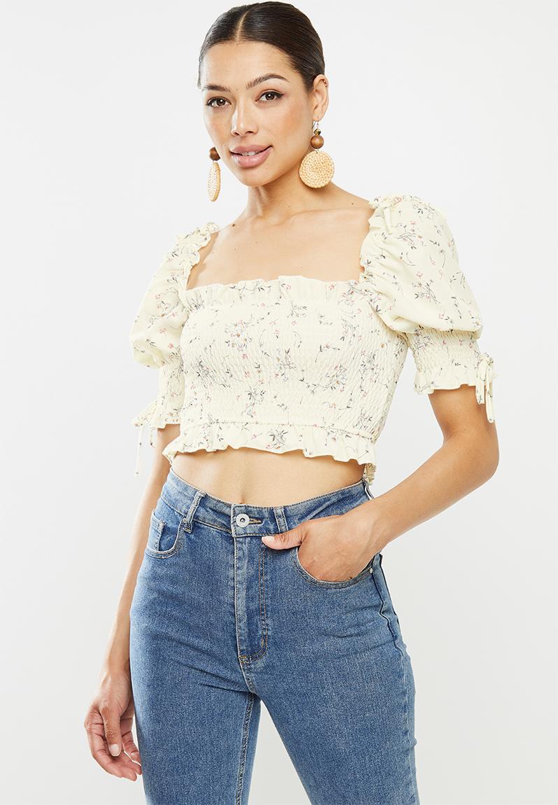 Ditsy puff sleeve crop top - cream Missguided Blouses | Superbalist.com